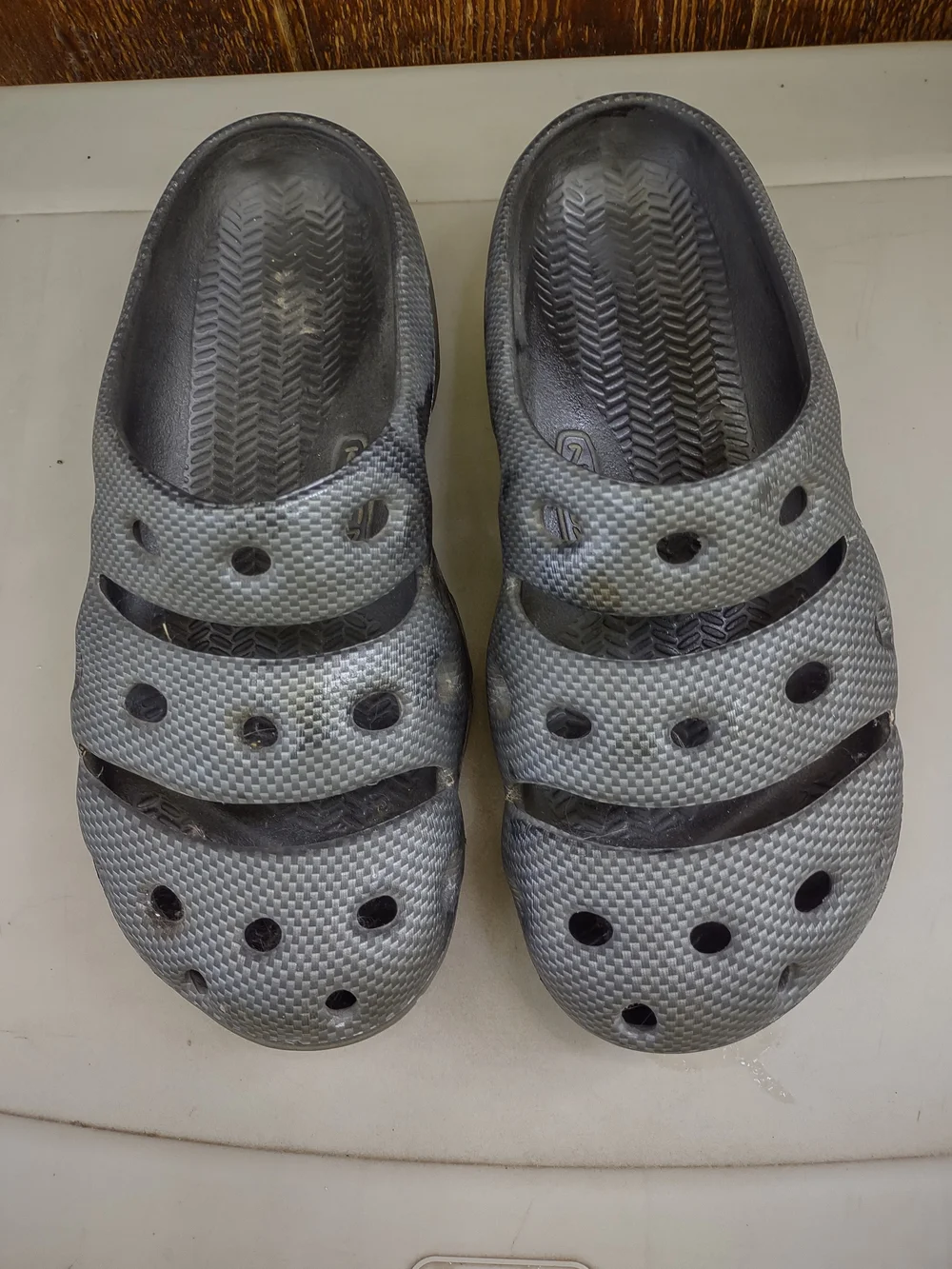 KEEN Yogui Arts clogs in Gray Men's 12